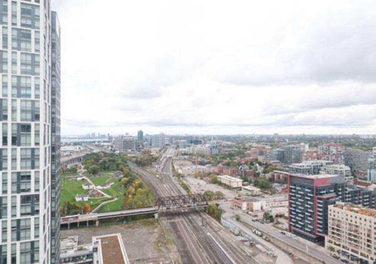 N2N Suites - Downtown Lake & City View Apartments Toronto Extérieur photo