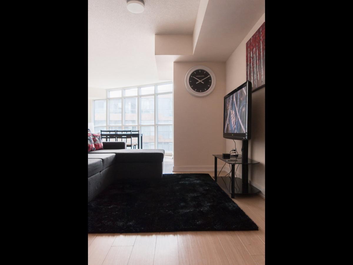 N2N Suites - Downtown Lake & City View Apartments Toronto Extérieur photo