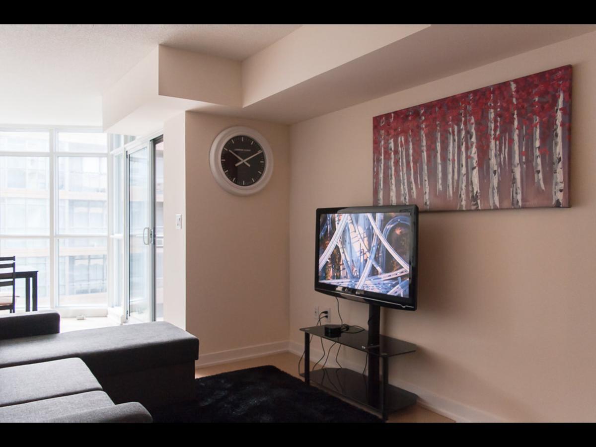 N2N Suites - Downtown Lake & City View Apartments Toronto Extérieur photo