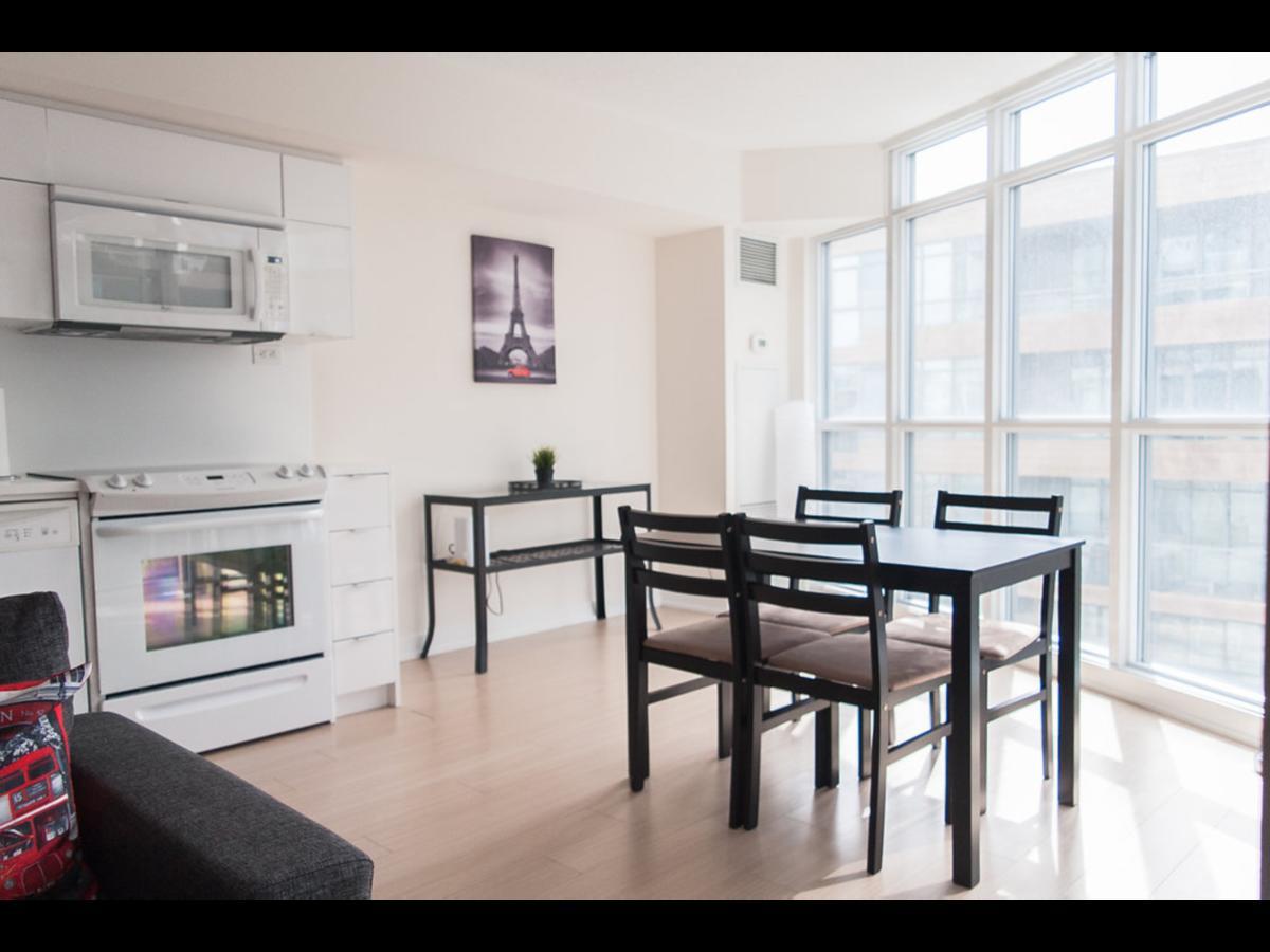 N2N Suites - Downtown Lake & City View Apartments Toronto Extérieur photo